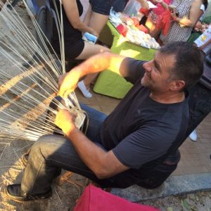 artesano-cesteria-mimbre